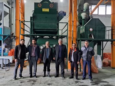 بازدید از انجام عملیات بوجاری در انبار بذر شرکت خدمات حمایتی کشاورزی استان گیلان